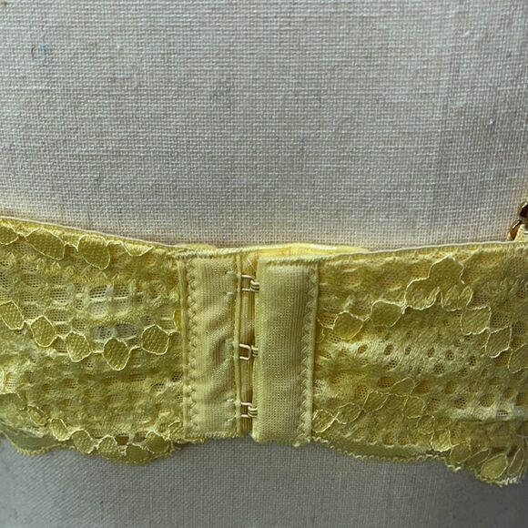 Ashley Stewart Convertible Lace Underwire Bra - Picture 9 of 14